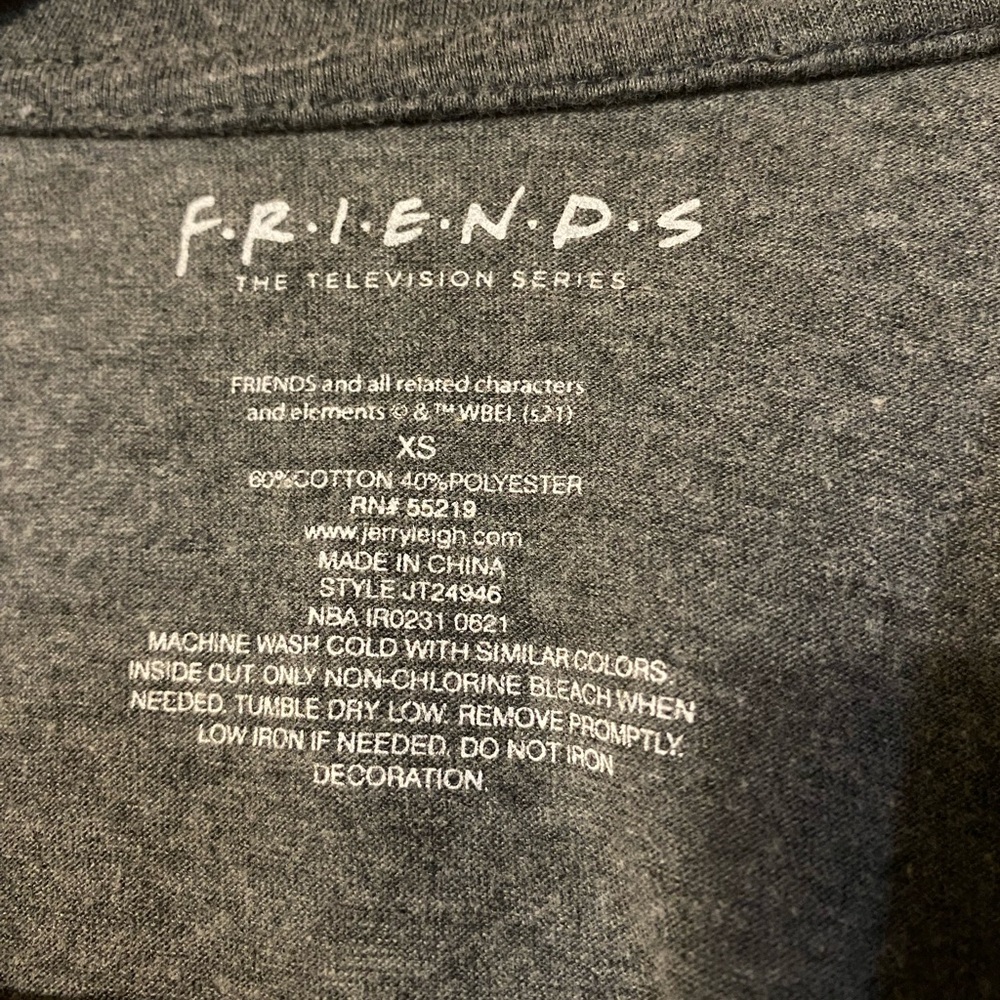 Friends the tv series cropped short sleeve crew neck tee crop top - Picture 3 of 4